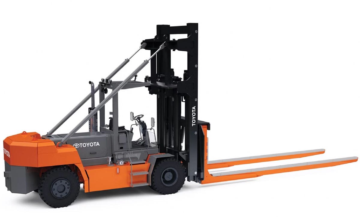 Toyota High-Capacity Marina Forklift